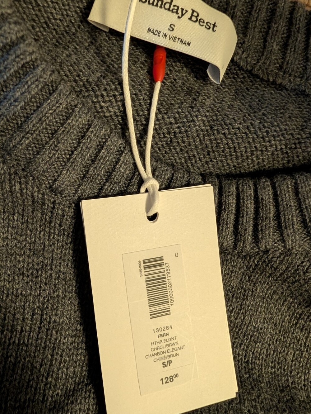 Aritzia NWT Luxury Cotton-Cashmere Blend | Perfect for Photoshoots & Gifting - Picture 2 of 15